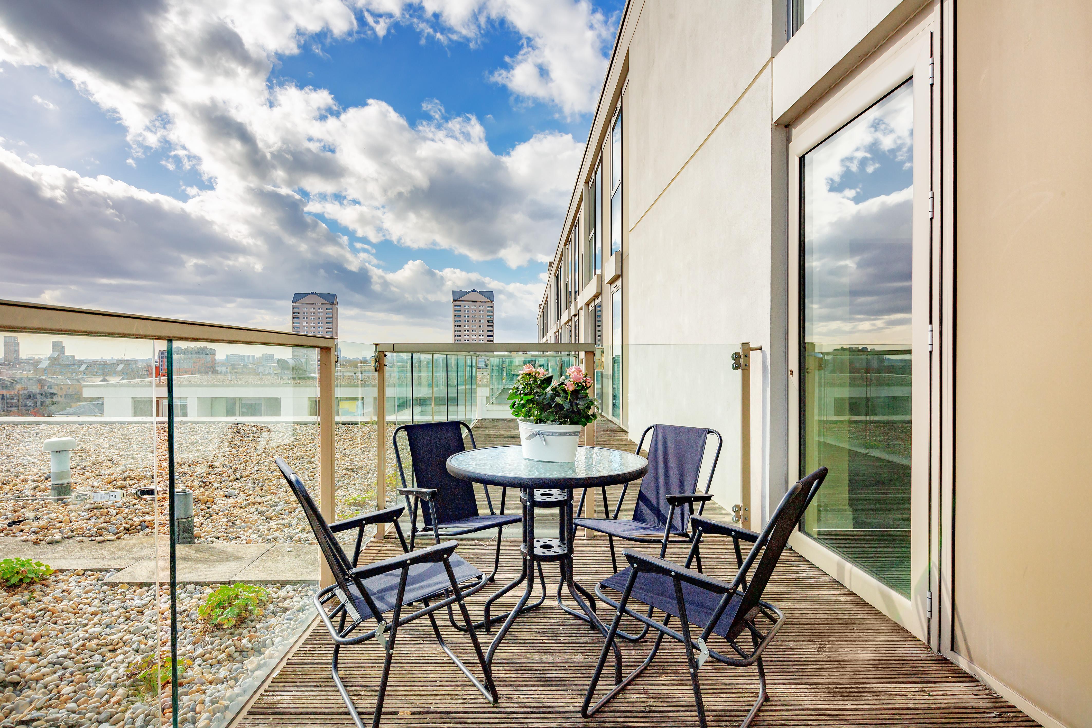 Luxurious Lanterns Court Two-Bedrooms Apartments Londra Exterior foto